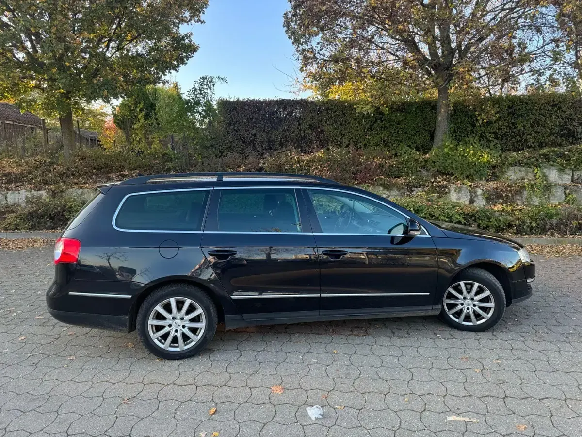 Second-hand VW Passat 122 CP (89 kW) 2010 Negru Berlinǎ