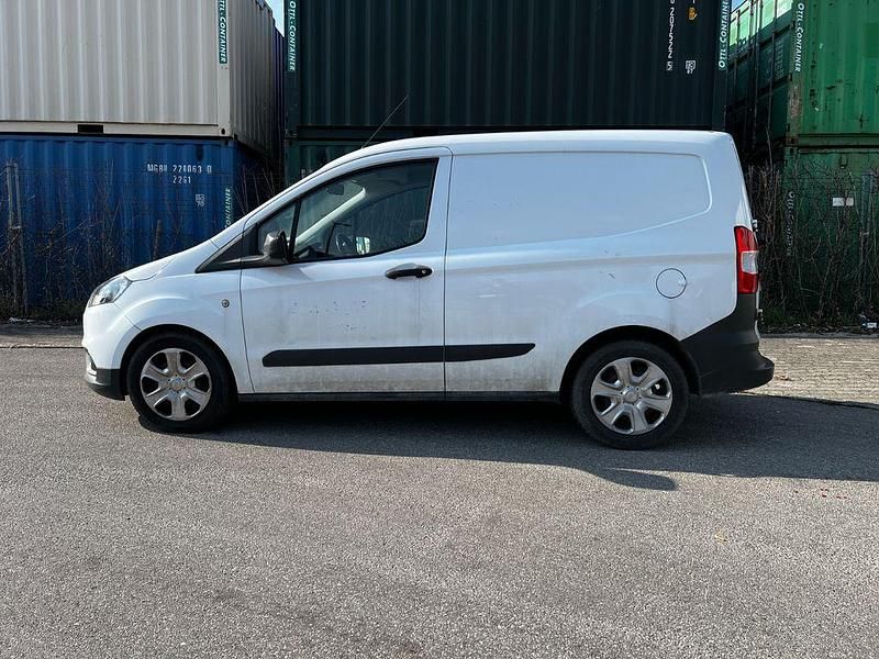 Gebraucht Ford Transit 75 PS (55 kW) 2019 Weiß SUV