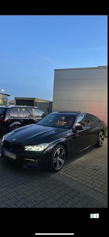 Gebraucht BMW 740 320 PS (235 kW) 2016 Schwarz Limousine