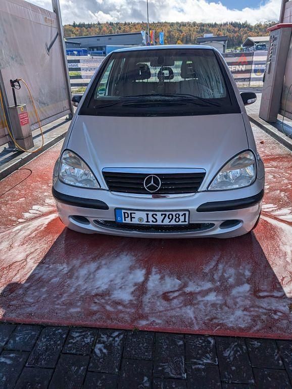 Silber Gebraucht 2004 Mercedes A140 Classic Van / Kleinbus | 1.800 € (Fairer Preis) - Bild 1/4