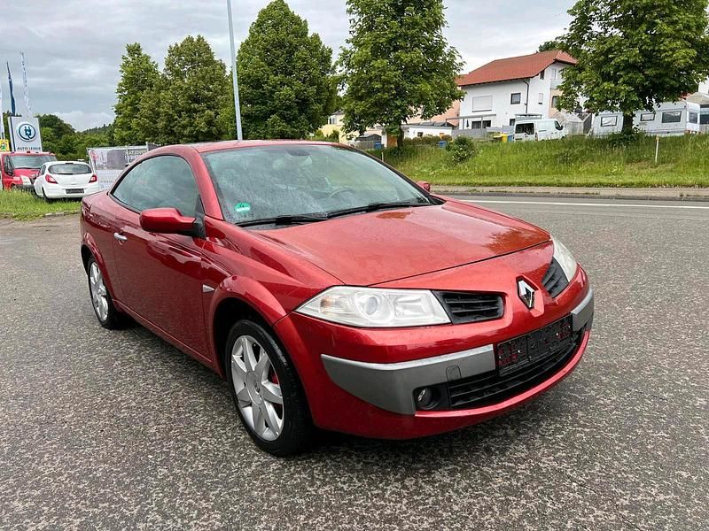 Rot Gebraucht 2006 Renault Mégane Cabriolet Cabrio | 2.700 € (Fairer Preis) - Bild 1/4