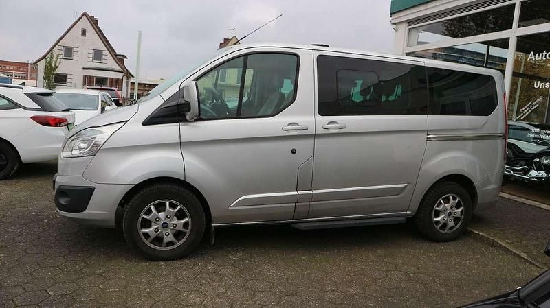 Gebraucht Ford Transit Custom Titanium 155 PS (114 kW) 2013 Polarsilber metallic Kombi