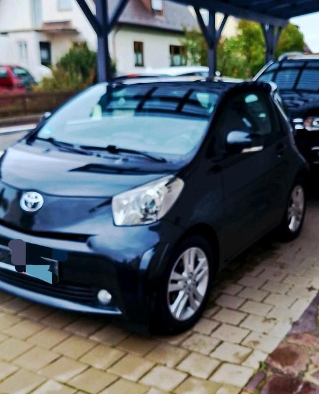 Gebraucht Toyota iQ 98 PS (72 kW) 2009 Schwarz Kleinwagen