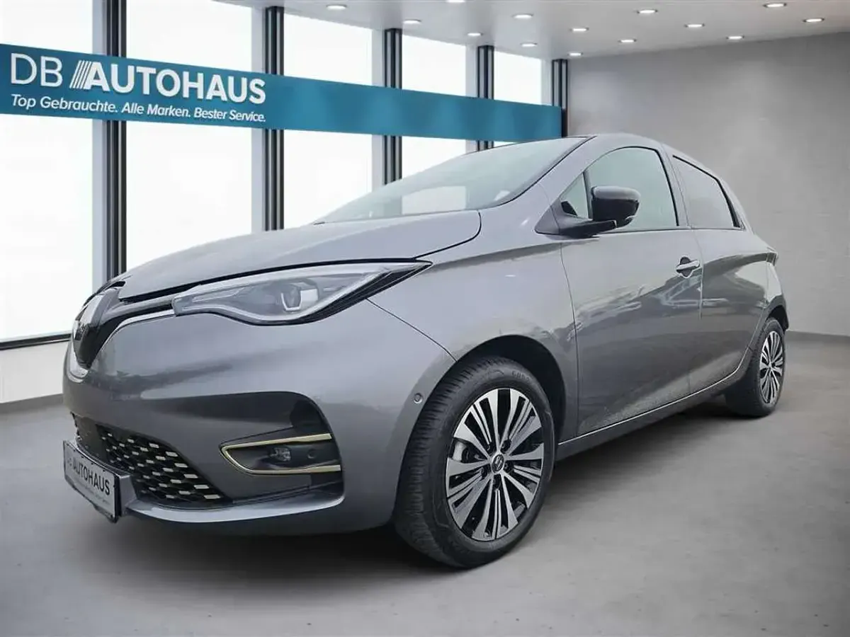 Second-hand Renault Zoe Iconic 100 kW (136 CP) 2023 Hatchback