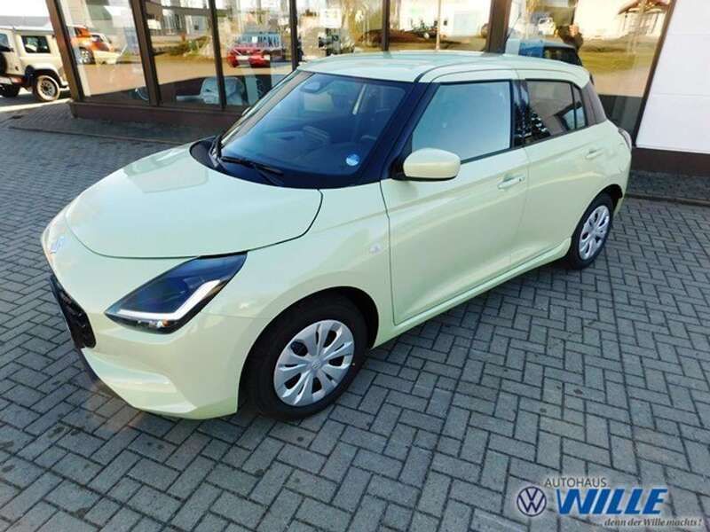 Cool yellow (gelb) Gebraucht 2025 Suzuki Swift Club Limousine | 18.590 € (Fairer Preis) - Bild 1/3