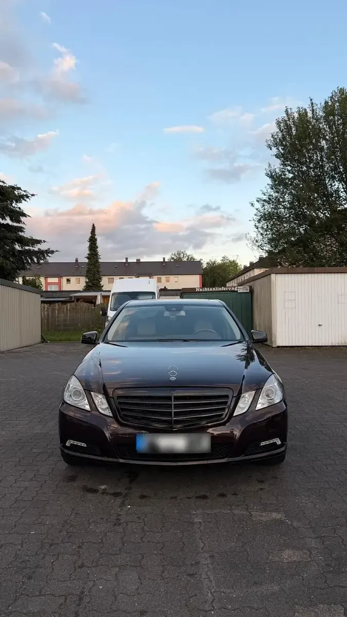Gebraucht Mercedes E350 292 PS (214 kW) 2009 Andere farben Limousine