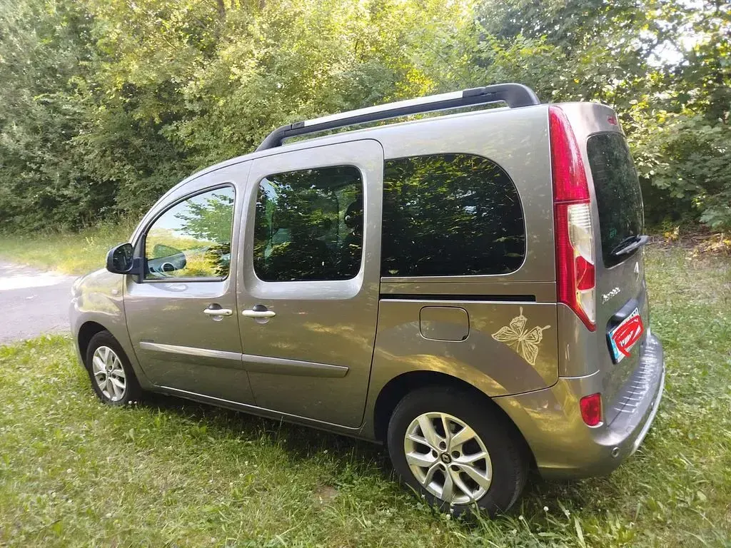 Gebraucht Renault Kangoo Intens 114 PS (83 kW) 2016 Grau Van / Kleinbus