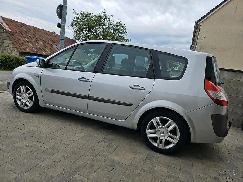 Silber Gebraucht 2006 Renault Scénic II Van / Kleinbus | 1.300 € (Superpreis) - Bild 1/4