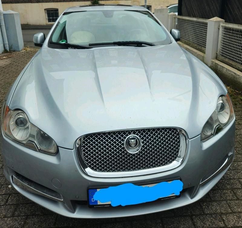 Silber Gebraucht 2008 Jaguar XF Premium Luxury Limousine | 6.000 € (Fairer Preis) - Bild 1/3
