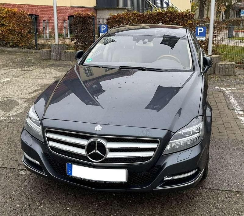 Tenoritgrau metalliclack Gebraucht 2013 Mercedes CLS350 Kombi | 16.500 € (Fairer Preis) - Bild 1/4