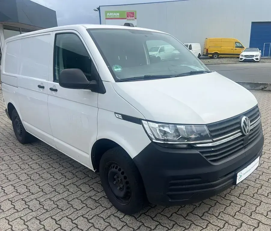 Używany VW Transporter 110 KM (80 kW) 2022 Biały Van