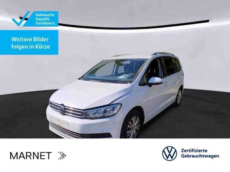 0q pure white Gebraucht 2022 VW Touran Active Van / Kleinbus | 26.930 € (Guter Preis) - Bild 1/2