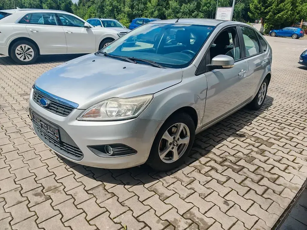 Gebraucht Ford Focus 80 PS (58 kW) 2009 Silber Limousine