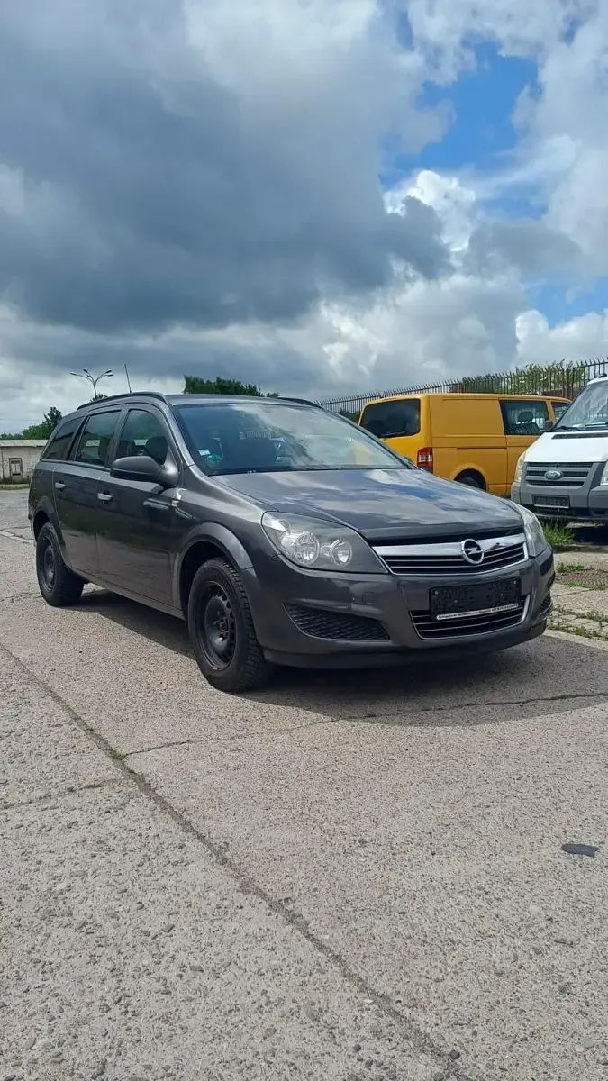 Gebraucht Opel Astra 90 PS (66 kW) 2009 Grau Kombi