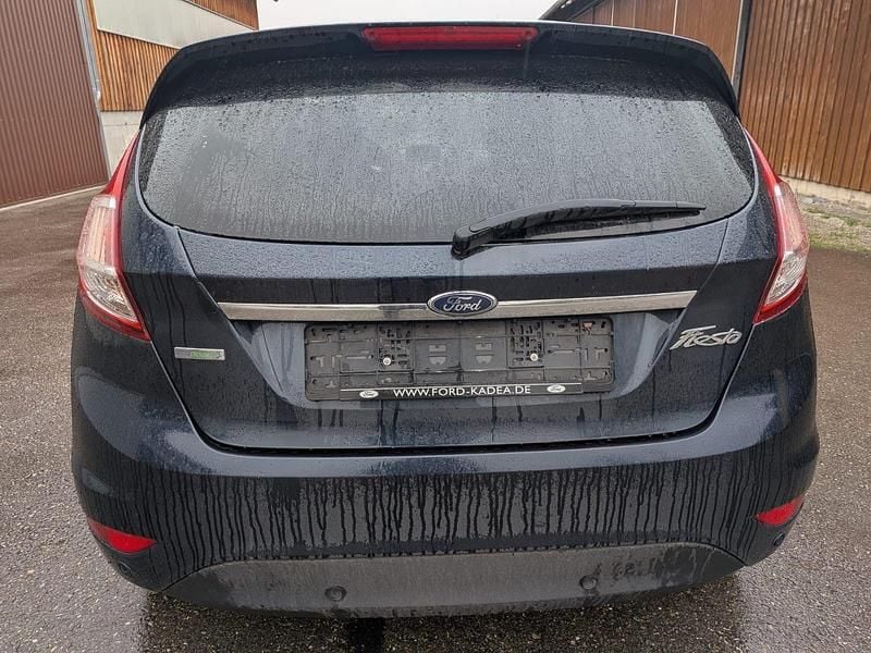 Gebraucht Ford Fiesta Titanium 101 PS (74 kW) 2016 Blau Kleinwagen