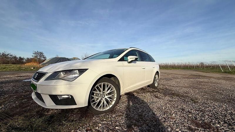 Weiß Gebraucht 2019 Seat Leon ST Style Kombi | 10.700 € (Guter Preis) - Bild 1/4