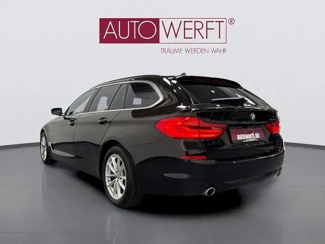 Gebraucht BMW 520 190 PS (139 kW) 2018 Schwarz Kombi