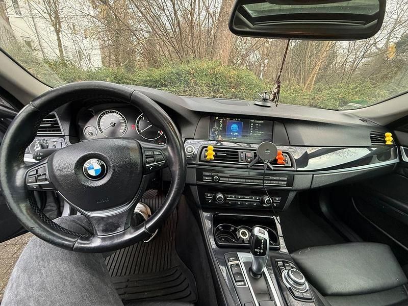 Gebraucht BMW 525 218 PS (160 kW) 2012 Grau Kombi