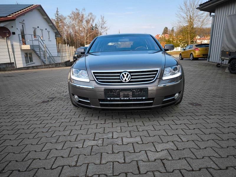 Second-hand VW Phaeton 239 CP (175 kW) 2009 Maro Berlinǎ