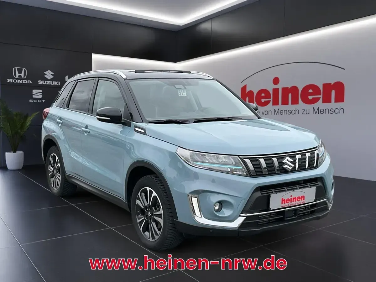 Gebraucht Suzuki Vitara Comfort+ 129 PS (94 kW) 2023 Schwarz SUV