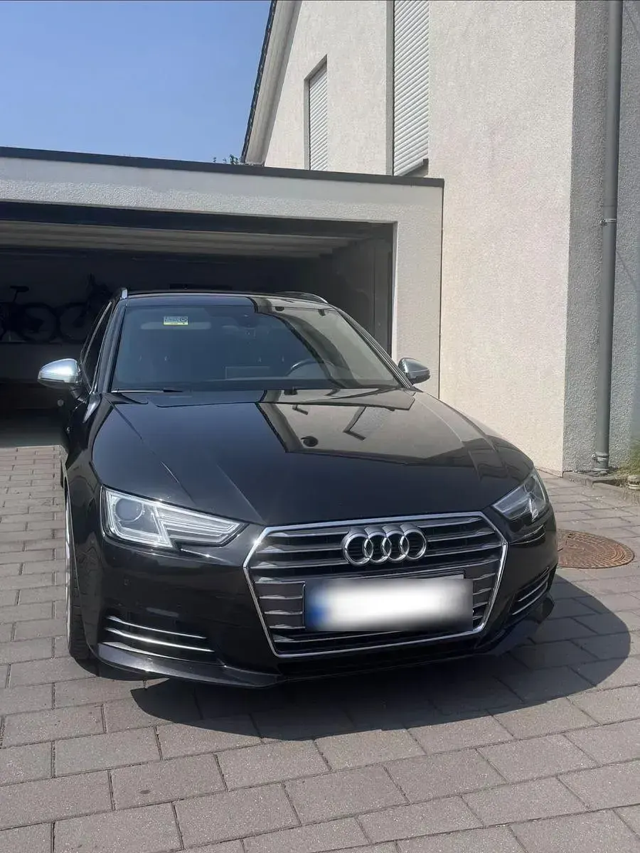Gebraucht Audi A4 Ambiente 190 PS (139 kW) 2017 Schwarz Kombi