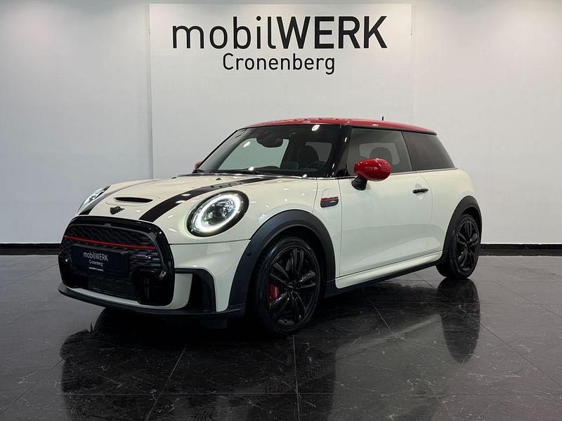 Gebraucht Mini John Cooper Works 231 PS (169 kW) 2022 Pepper white Kleinwagen