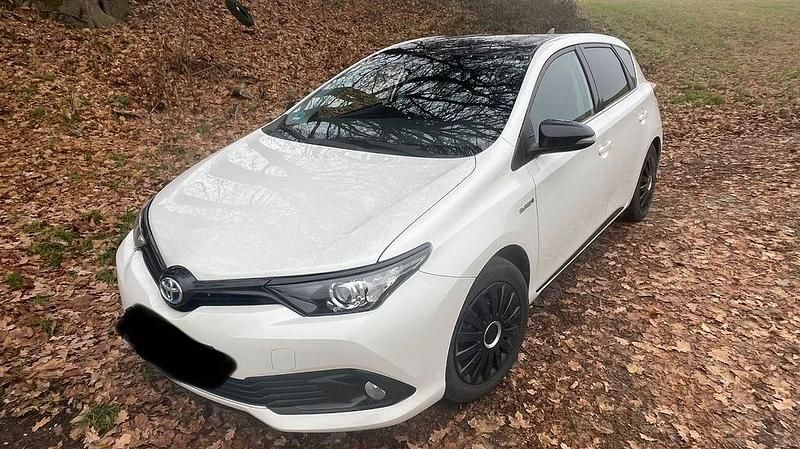 Gebraucht 2017 Toyota Auris Style Limousine | 15.100 € (Superpreis) - Bild 1/4