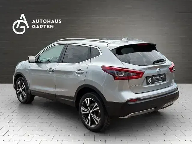 Gebraucht Nissan Qashqai N-Connecta 159 PS (116 kW) 2020 Silber SUV