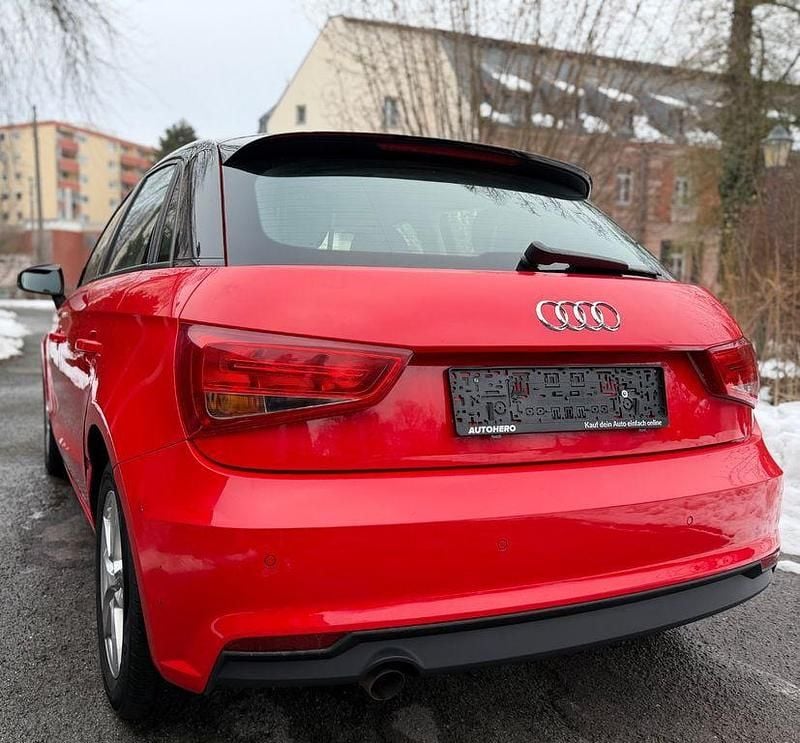 Rot Gebraucht 2016 Audi A1 Sportback Sport Kleinwagen | 6.000 € (Guter Preis) - Bild 1/4