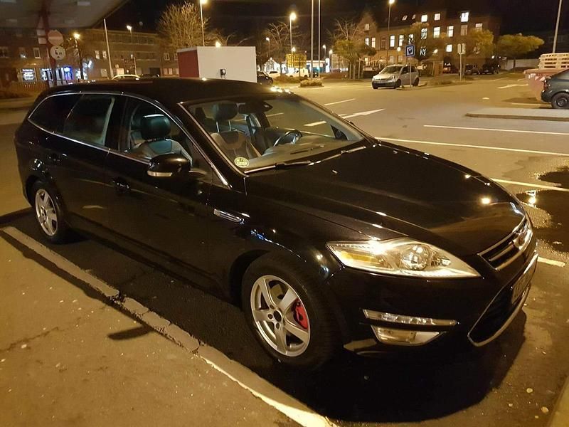 Schwarz Gebraucht 2011 Ford Mondeo Individual Kombi | 4.500 € (Guter Preis) - Bild 1/3