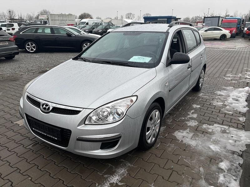 Silber Gebraucht 2008 Hyundai i30 Classic Kombi | 1.790 € (Superpreis) - Bild 1/4