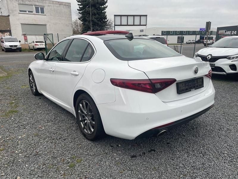 Gebraucht Alfa Romeo Giulia Business 201 PS (147 kW) 2018 Weiß Limousine
