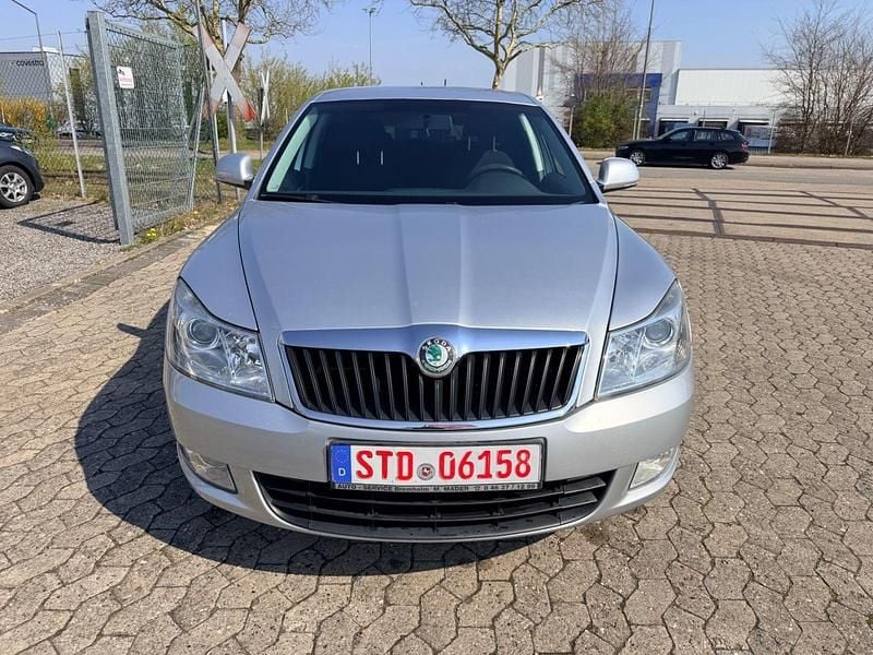 Gebraucht Skoda Octavia Ambiente 160 PS (117 kW) 2010 Silber Kombi
