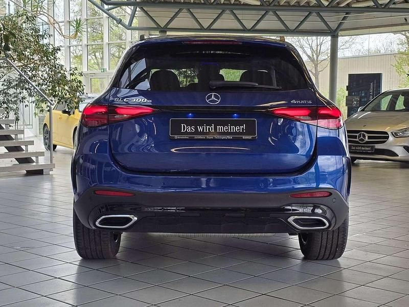 Gebraucht Mercedes GLC300e AMG line 313 PS (230 kW) 2024 Blau SUV