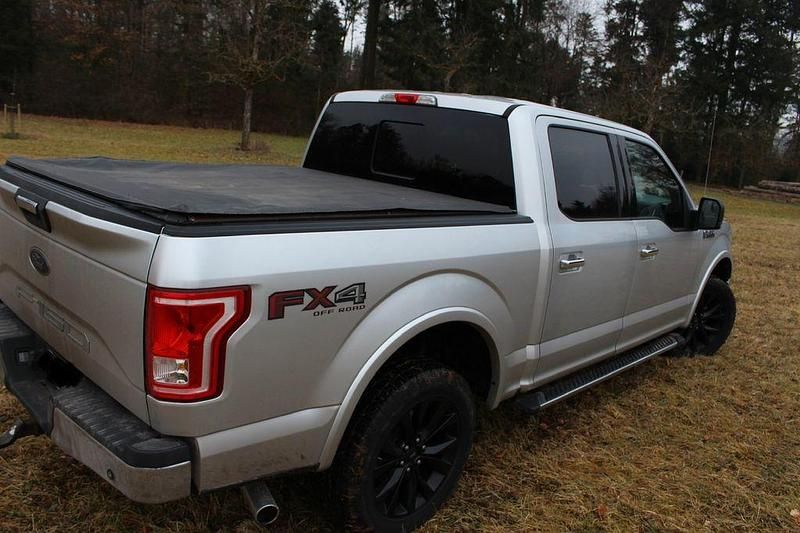 Gebraucht Ford F-150 400 PS (294 kW) 2016 Grau Pickup