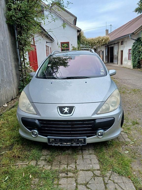 Silber Gebraucht 2006 Peugeot 307 Premium Limousine | 1.900 € (Fairer Preis) - Bild 1/4