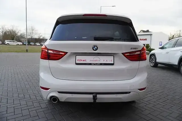 Gebraucht BMW 218 Advantage 136 PS (100 kW) 2022 Weiß Van / Kleinbus