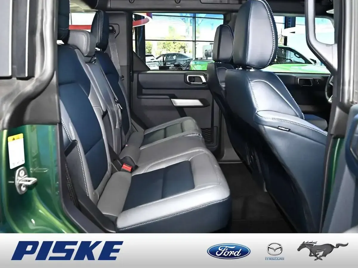 Neu Ford Bronco Outer Banks 334 PS (245 kW) 2026 Eruption green SUV