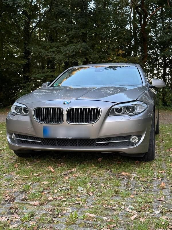 Gold Gebraucht 2012 BMW 520 Limousine | 13.990 € (Fairer Preis) - Bild 1/4
