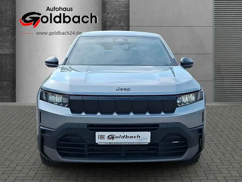 Neu Jeep Compass Altitude 144 PS (105 kW) 2026 Grau SUV