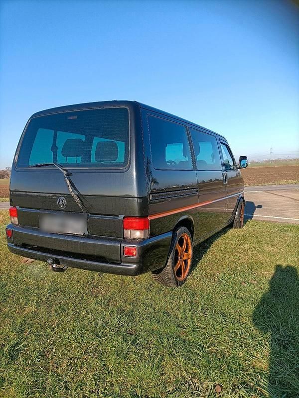 Gebraucht VW T4 102 PS (75 kW) 2001 Schwarz Van