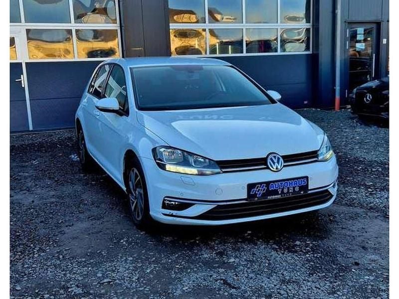 Second-hand VW Golf VII Sound 86 CP (63 kW) 2017 Alb Berlinǎ