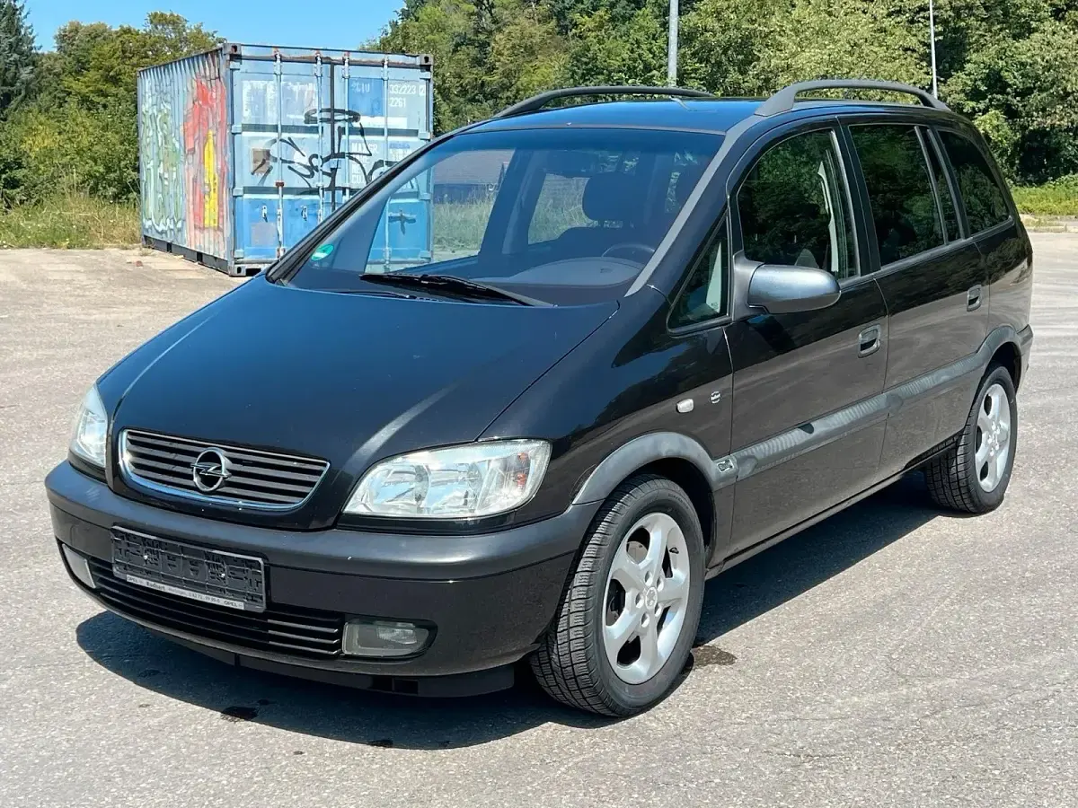 Gebraucht Opel Zafira Selection 147 PS (108 kW) 2001 Schwarz Van / Kleinbus