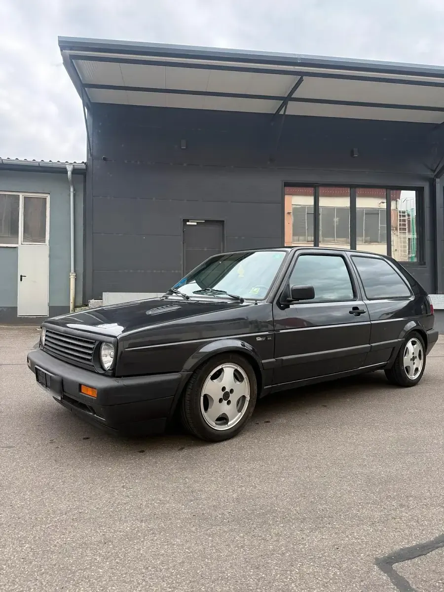 Gebraucht VW Golf II 90 PS (66 kW) 1991 Schwarz Kleinwagen