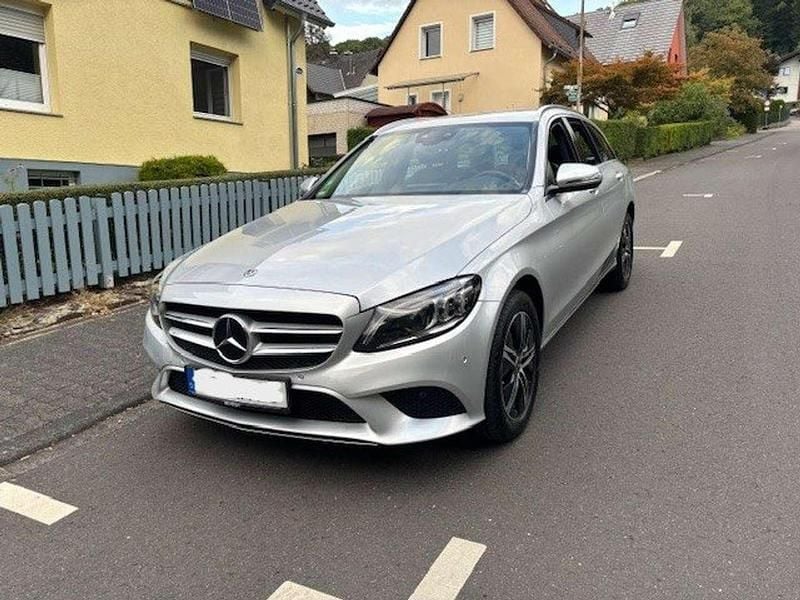 Silber Gebraucht 2020 Mercedes C220 Kombi | 27.950 € (Superpreis) - Bild 1/4