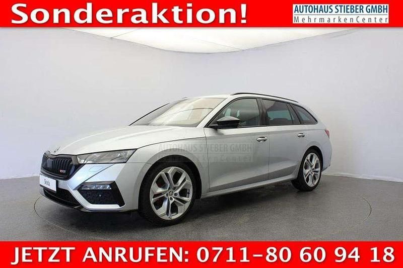 Brillantsilber metallic Gebraucht 2023 Skoda Octavia RS Kombi | 39.868 € (Etwas zu teuer) - Bild 1/4