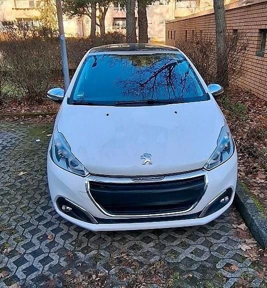 Gebraucht Peugeot 208 Active 82 PS (60 kW) 2016 Weiß Kleinwagen