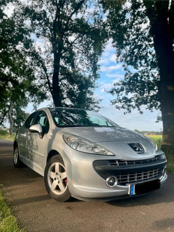 Gebraucht 2007 Peugeot 207 Kleinwagen | 2.200 € (Etwas zu teuer) - Bild 1/4