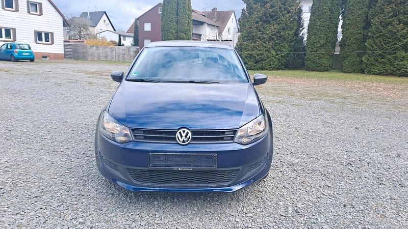Gebraucht VW Polo 69 PS (50 kW) 2014 Blau Kleinwagen
