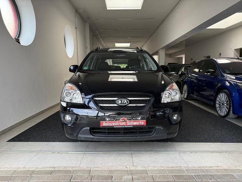 Schwarz Gebraucht 2008 Kia Carens EX Van / Kleinbus | 3.999 € (Fairer Preis) - Bild 1/4